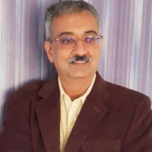 Dr Divesh Dholakia